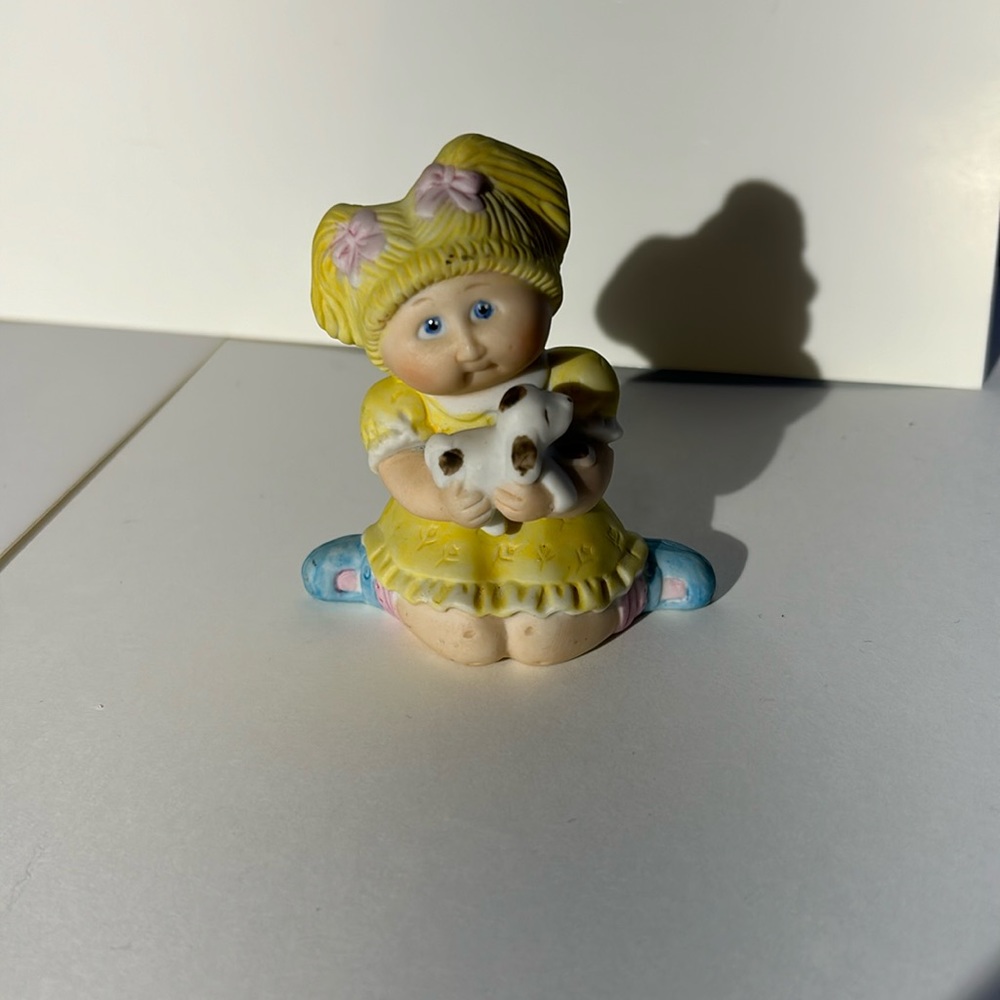 Vintage ceramic cabbage patch kids figurine yellow hair girl doll puppy